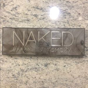 Naked Smoky palette